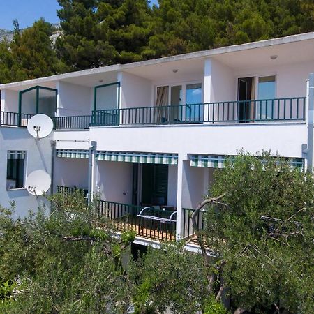Apartments with a parking space Brela, Makarska - 11687 Bagian luar foto